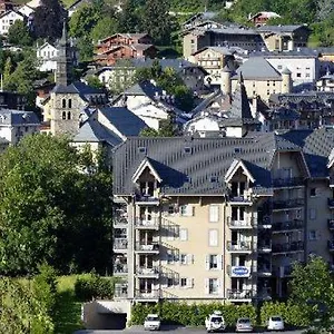 94 m2 spacieux insonorisé en PLEIN CENTRE - deux parkings couverts gratuits et WIFI gratuit ! Appartement Saint-Gervais-les-Bains